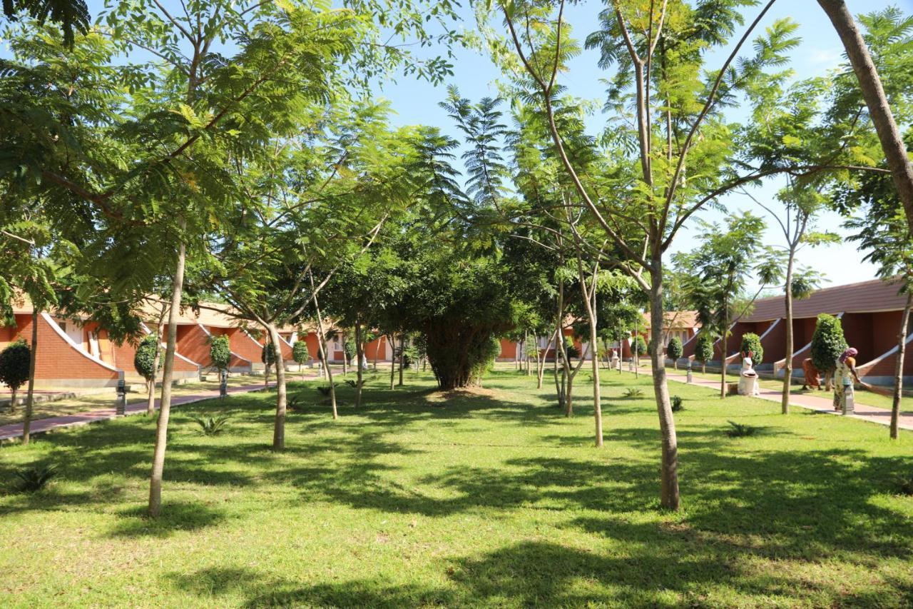 Celebrity Resort Chennai Tambaram Kültér fotó